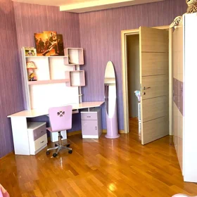 In Baku 160.0 m² apartment is for rent - Image 10