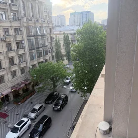 In Baku 70.0 m² apartment is for rent - Image 2