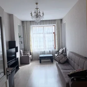 In Baku 70.0 m² apartment is for rent - Image 3