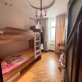 In Baku 113.0 m² apartment is for sale - Image 8