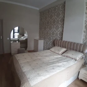 In Səbail rayonu 90.0 m² apartment is for rent - Image 4