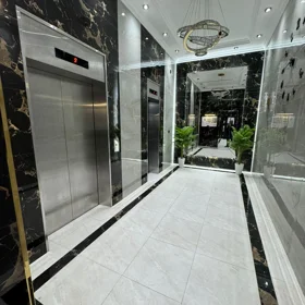 In Baku 200.0 m² apartment is for sale - Image 2