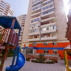 In Baku 200.0 m² apartment is for sale - Image 7