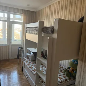 In Baku 100.0 m² apartment is for sale - Image 4