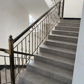 In Səbail rayonu 137.0 m² apartment is for sale - Image 2