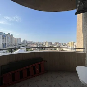 In Baku 186.0 m² apartment is for sale - Image 2