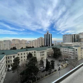 In Baku 186.0 m² apartment is for sale - Image 4