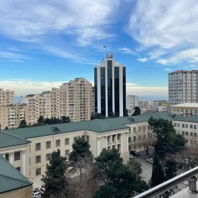 In Baku 186.0 m² apartment is for sale - Image 7
