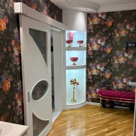In Baku 180.0 m² apartment is for sale - Image 5
