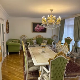 In Baku 180.0 m² apartment is for sale - Image 6