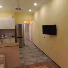 In Baku 70.0 m² apartment is for rent - Image 3