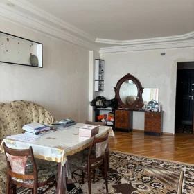 In Baku 75.0 m² apartment is for rent - Image 2