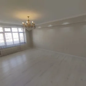 In Baku 70.0 m² apartment is for rent - Image 7