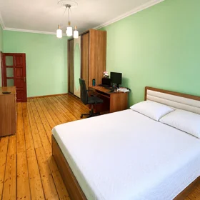 In Baku 132.0 m² apartment is for sale - Image 9