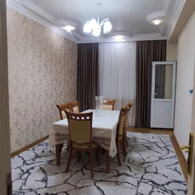 Baku-da 90.0 m2 mənzil kirayə verilir