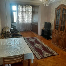 Baku-da 75.0 m2 mənzil kirayə verilir