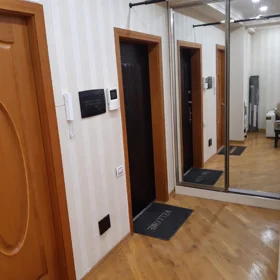 In Baku 110.0 m² apartment is for rent - Image 3