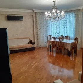 In Baku 110.0 m² apartment is for rent - Image 8