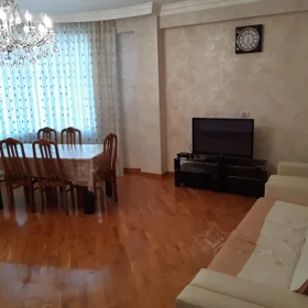 In Baku 110.0 m² apartment is for rent - Image 10