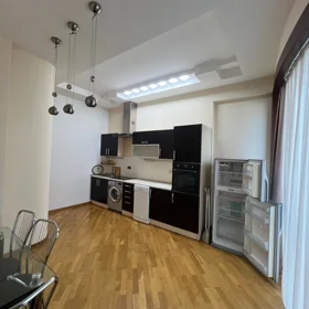 In Baku 130.0 m² apartment is for rent - Image 8
