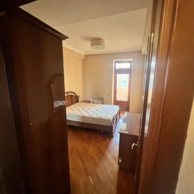In Baku 65.0 m² apartment is for rent - Image 3