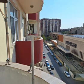 In Baku 75.0 m² apartment is for rent - Image 2