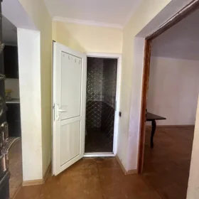 In Baku 50.0 m² apartment is for rent - Image 4