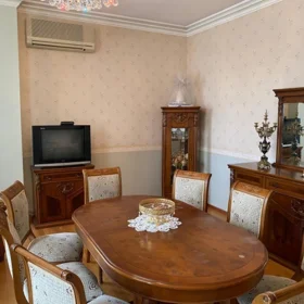 In Baku 100.0 m² apartment is for rent - Image 2