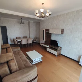 In Baku 80.0 m² apartment is for rent - Image 3