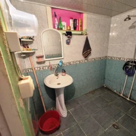 In Baku 45.0 m² apartment is for sale - Image 2