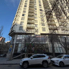 In Baku 196.0 m² apartment is for sale - Image 3
