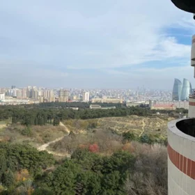 In Səbail rayonu 100.0 m² apartment is for sale - Image 2