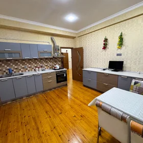 In Baku 130.0 m² apartment is for rent - Image 6
