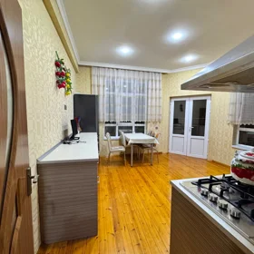 In Baku 130.0 m² apartment is for rent - Image 7