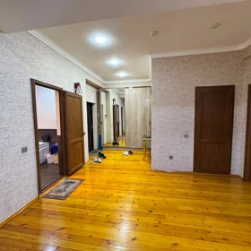 In Baku 130.0 m² apartment is for rent - Image 10