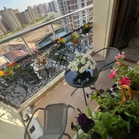 In Baku 140.0 m² apartment is for rent - Image 9