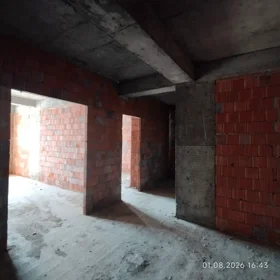 In Baku 118.0 m² apartment is for sale - Image 8