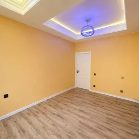 In Baku 90.0 m² apartment is for sale - Image 6