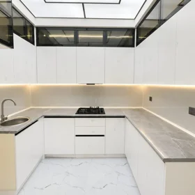 In Baku 90.0 m² apartment is for sale - Image 7