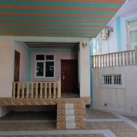 In Baku 385.0 m² house with 5.0 rooms is for rent - Image 2