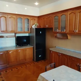 In Baku 385.0 m² house with 5.0 rooms is for rent - Image 8
