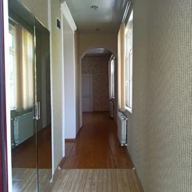 In Binəqədi rayonu 120.0 m² house with 3.0 rooms is for rent - Image 3
