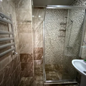 In Khirdalan 85.0 m² apartment is for rent - Image 2
