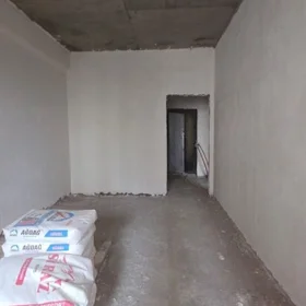 In Baku 74.0 m² apartment is for sale - Image 3