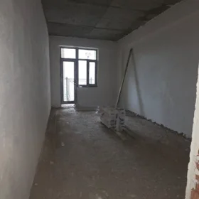In Baku 74.0 m² apartment is for sale - Image 5