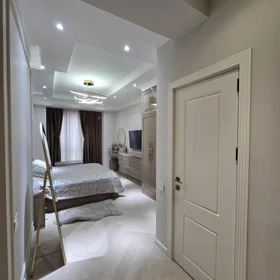 In Baku 156.0 m² apartment is for sale - Image 10