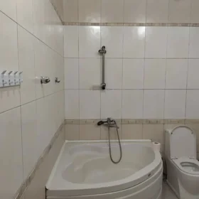 In Baku 65.0 m² apartment is for sale - Image 6