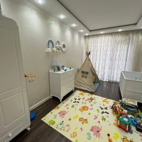 In Baku 147.0 m² apartment is for sale - Image 9