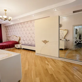 In Baku 171.0 m² apartment is for sale - Image 6