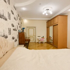 In Baku 171.0 m² apartment is for sale - Image 9